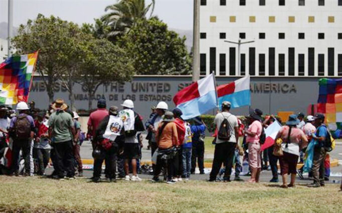 Regiones denuncian injerencia de EE. UU. en golpe a Castillo