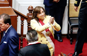 Dina Boluarte le tira la pelota de solucionar la crisis al Congreso