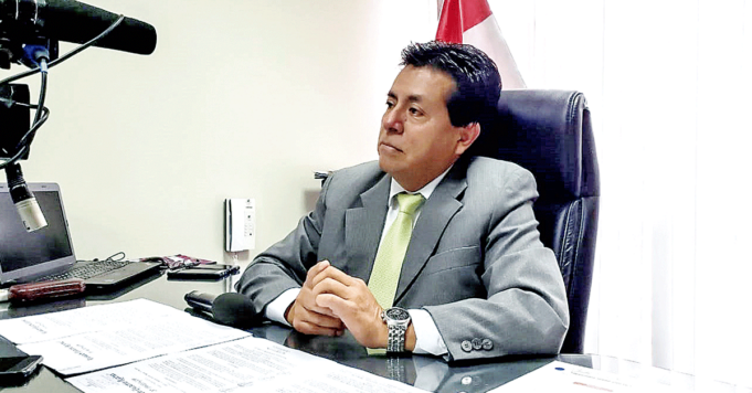 Escándalo en Sedapal: ministra quiere nombrar como presidente a cuestionado Hernán Piscoya