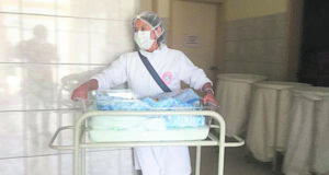 EN EL AGUSTINO Abandonan a recién nacida en basural