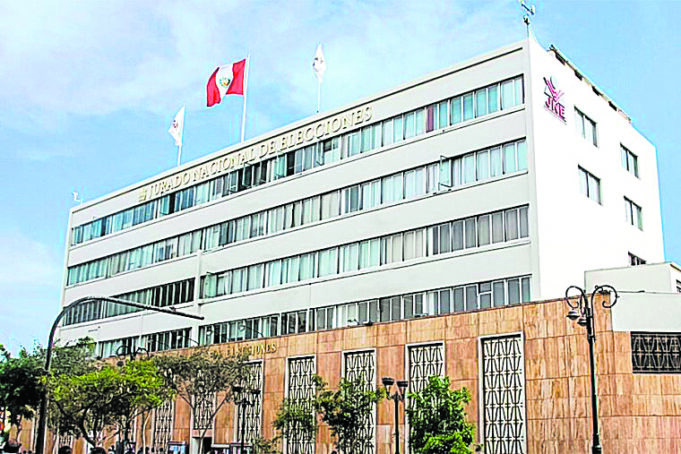 Ciudadano votó pero el JNE le cobra multa