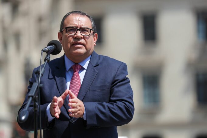 Premier Alberto Otárola pide al Congreso debatir “con urgencia” adelanto de elecciones