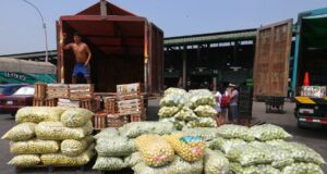 Mercados de Lima incrementan su abastecimiento tras desbloqueo de vías