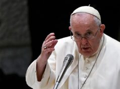 El papa Francisco insta a los peruanos poner fin a “los actos de violencia”