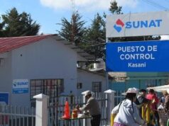 Puno: Arden locales de la Sunat, Migraciones, Senasa y comisaría