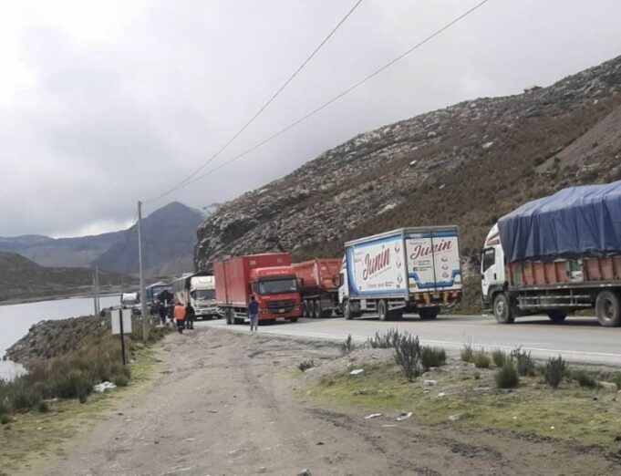 Hombre muere de paro cardiaco en bus interprovincial varado en Carretera Central