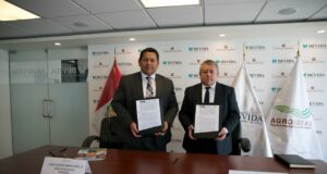 Devida y Agroideas suscriben importante convenio