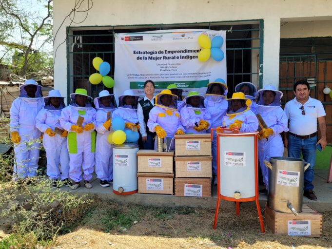 Midagri entregó bienes a asociación agraria liderada por mujeres