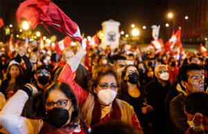 Centro de Lima: manifestaciones protestan con dirección al Ministerio Público Centro de Lima: manifestaciones protestan con dirección al Ministerio Público