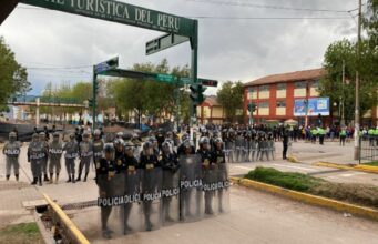 Dos mil policías son desplazados a Ica y Puno para controlar protestas
