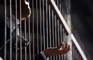 Quienes designen y acepten cargos públicos sin cumplir requisitos podrían ir a prisión