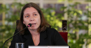 Ministra de la Producción presenta su renuncia al cargo