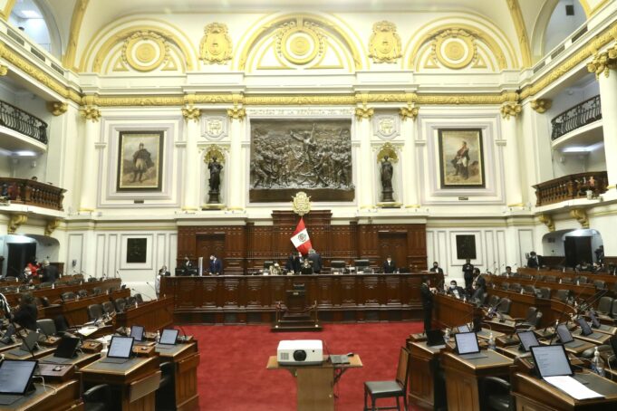 Pleno del Congreso retoma hoy el debate sobre adelanto de elecciones