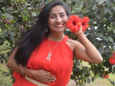 Yvett Córdova, artista con discapacidad debuta en Stand Up Comedy «playas, risas y punch! en teatro auditorio Miraflores