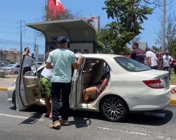 Chofer empezó a «cantar»