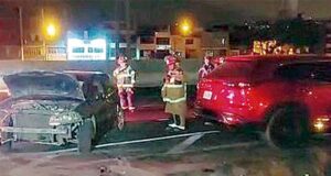 Provoca accidente y abandona a heridos