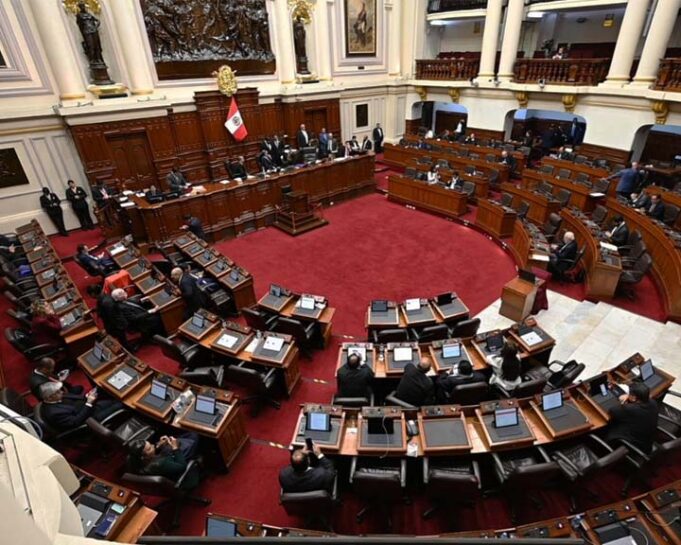 REACOMODO POLÍTICO SIN ADELANTO DE ELECCIONES: ESCENARIOS.