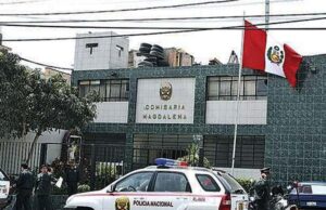 Lo asaltan en la puerta de su casa