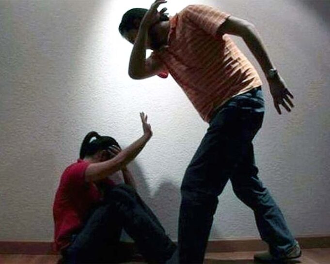 Ley prohíbe expulsión de extranjeras con hijos