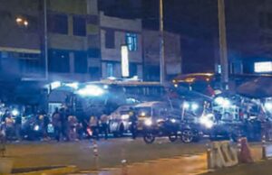 Ambulantes toman cruce de Aviación y Canadá