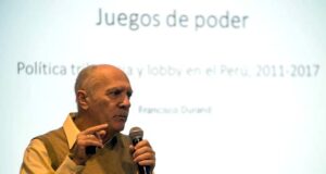 Francisco Durand: dardos al poder en el Perú