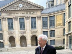 Academia Francesa de la Lengua incorpora a Vargas Llosa pese a opositores