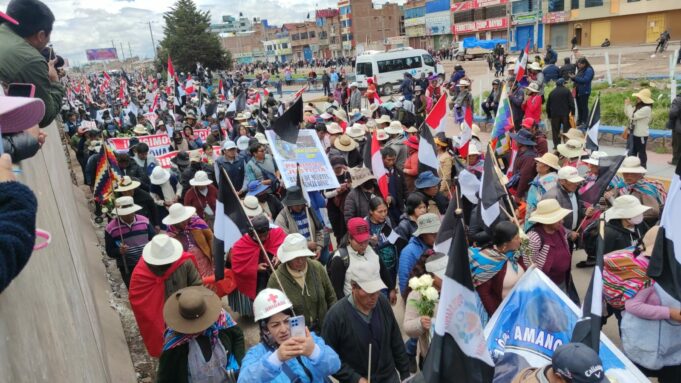 Juliaca: 9 de los 23 heridos de represión del jueves siguen hospitalizados y las protestas continúan Juliaca: 9 de los 23 heridos de represión del jueves siguen hospitalizados y las protestas continúan