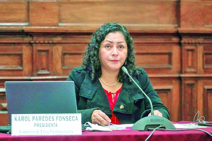 Paredes omite actuar de oficio contra fujimorista Lizarzaburu