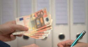 Crédito a personas se expandió 15,4%