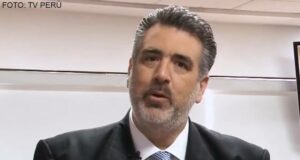 Carlos Cornejo: “Gobierno de Dina Boluarte se aproxima cada vez más a un modelo autoritario”