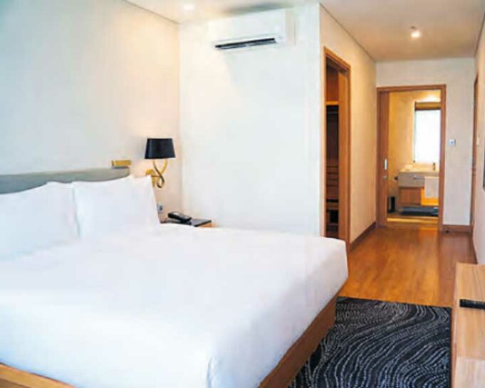 Aprueban norma que fija requisitos de calidad en servicios hoteleros