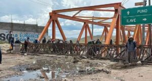 Tras dos días de tregua, manifestantes vuelven a bloquear vía Ilave-Desaguadero