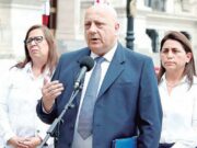 CGTP exige renuncias del ministro de Trabajo y del presidente de EsSalud