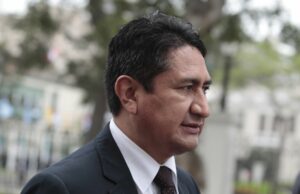 Cerrón descarta postular en eventuales elecciones el 2023