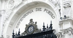 Parlamento aprueba cronograma para elegir al nuevo defensor del Pueblo