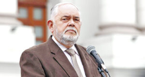 Digna Calle: Montoya quiere aumento de sueldo a congresistas Digna Calle: Montoya quiere aumento de sueldo a congresistas