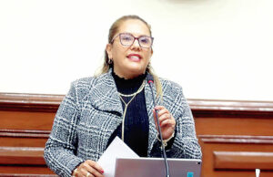 Digna Calle renunció a la segunda vicepresidencia del Congreso