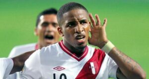 ¿El mejor «9» de la historia del fútbol peruano? Esto respondió Farfán