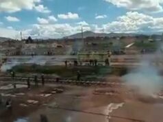 Puno: reportan 3 heridos tras enfrentamientos entre policías y pobladores en Aeropuerto Inca Manco Cápac Puno: reportan 3 heridos por enfrentamientos entre policías y pobladores en Aeropuerto Inca Manco Cápac