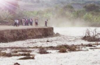 Huaicos y deslizamientos en Yauyos dejan una joven muerta