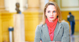 Subcomisión aprueba denuncia constitucional contra Luciana León