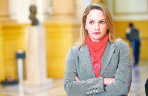 Subcomisión aprueba denuncia constitucional contra Luciana León