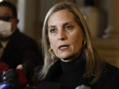 Alva respalda uso de pasajes otorgados a congresistas: “Son utilizados para ir a donde quieran y sin dar explicaciones”