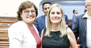 Monteza se aferra a su nuevo cargo y rechaza adelanto de elecciones