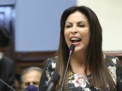 Pide declarar «personas no gratas» a embajadores de Argentina y Colombia