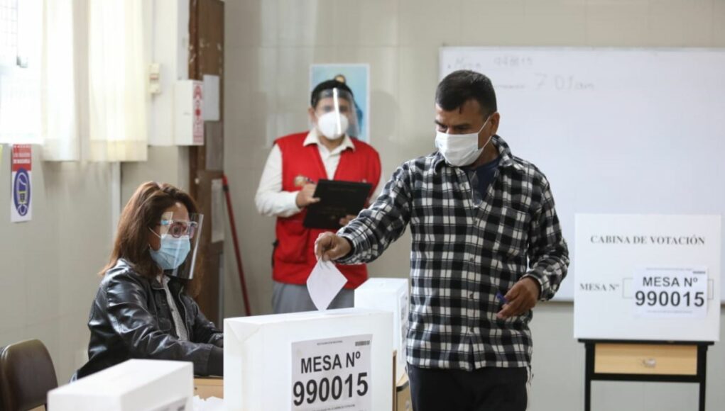 Perú Libre propone condonar multas por no votar en elecciones de 2021 y 2022