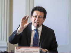 Excanciller Rodríguez Mackay recomienda retirar «en el acto» al embajador de Perú en Colombia