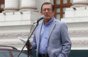 Congresista Salhuana solicita eliminar bufé y que retorne el menú Congreso: solicitan eliminar bufé y que retorne el menú