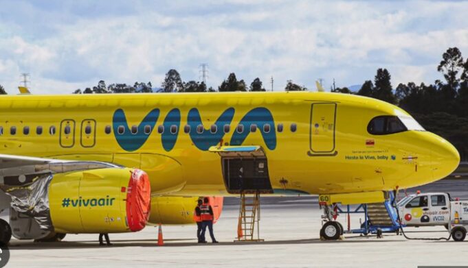Viva Air suspendió sus operaciones de manera intempestiva y dejó a pasajeros varados