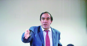 Yonhy Lescano dispuesto a postular a la presidencia